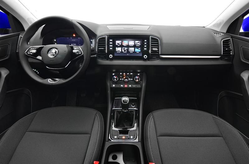 Usado Skoda Karoq Ambition 110 CV (80 kW) 2022 Azul energy SUV