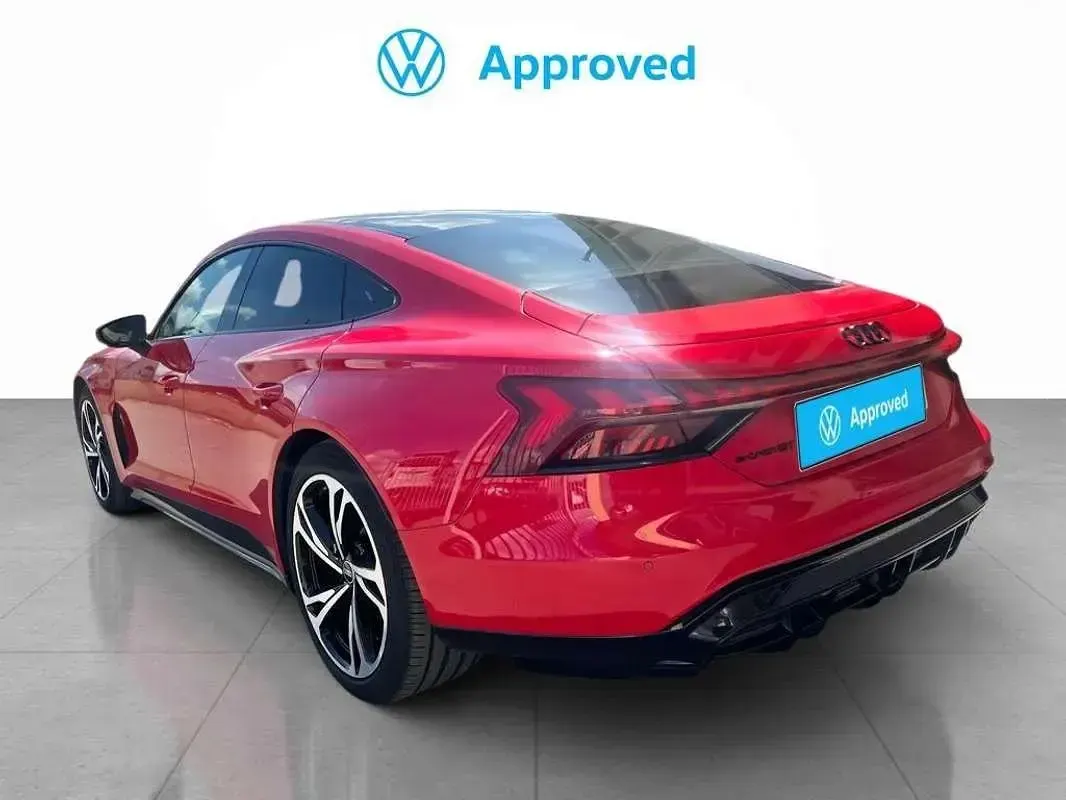 Usado Audi e-tron GT quattro 350 kW (476 CV) 2023 Rojo Berlina