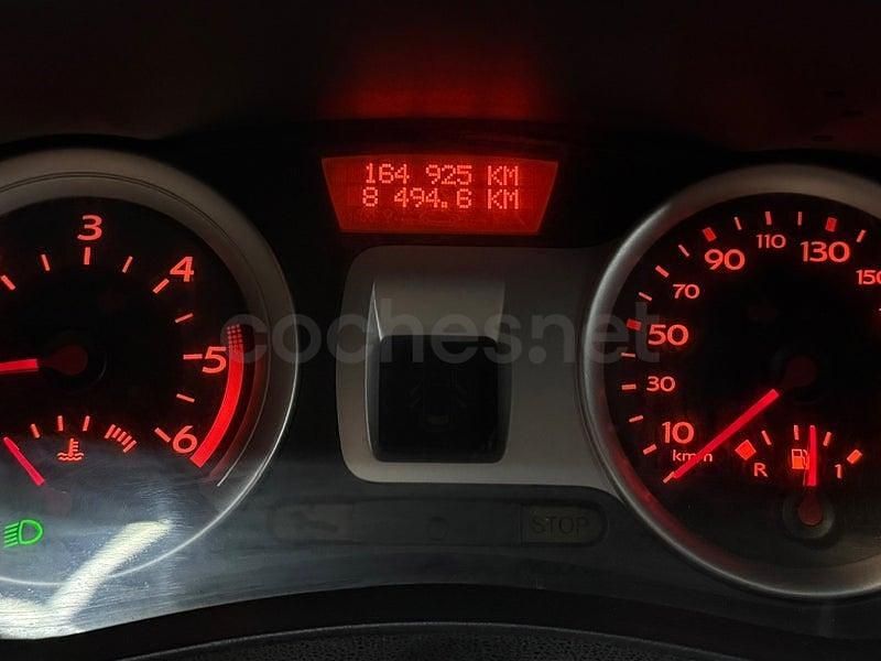 Usado Renault Clio II 85 CV (62 kW) 2007 Gris / plata Berlina