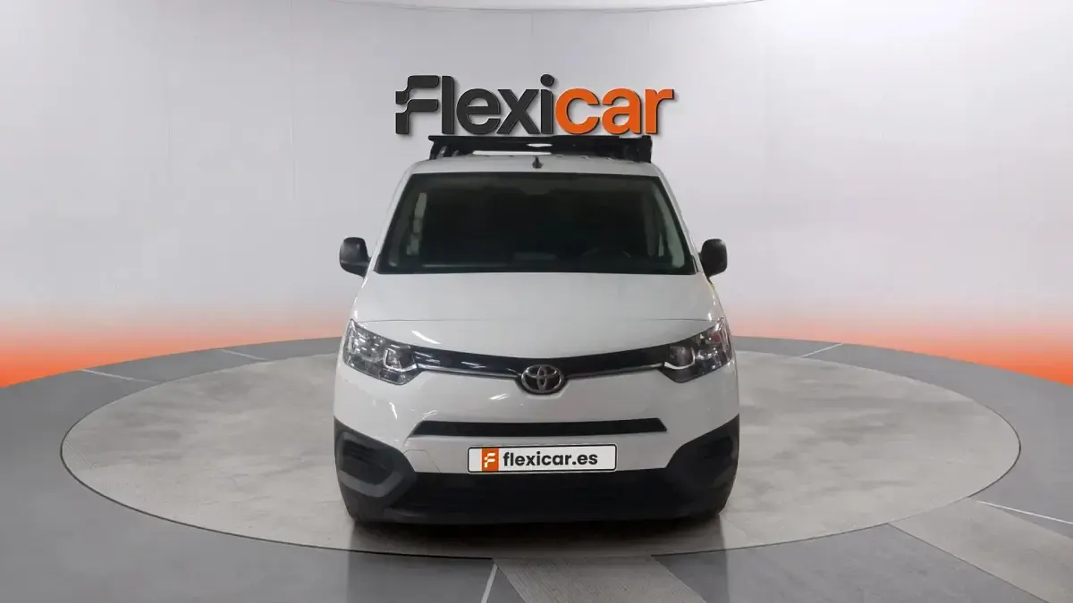 Usado Toyota Proace City City 102 CV (75 kW) 2023 Blanco Monovolumen