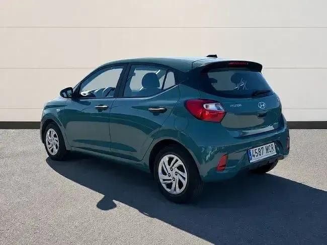 Usado Hyundai i10 67 CV (49 kW) 2022 Verde Utilitario