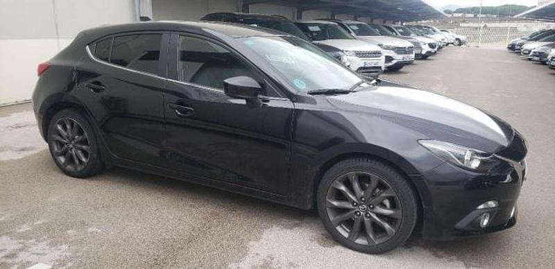 Begagnad Mazda 3 Luxury 150 HK (110 kW) 2015 Svart Halvkombi