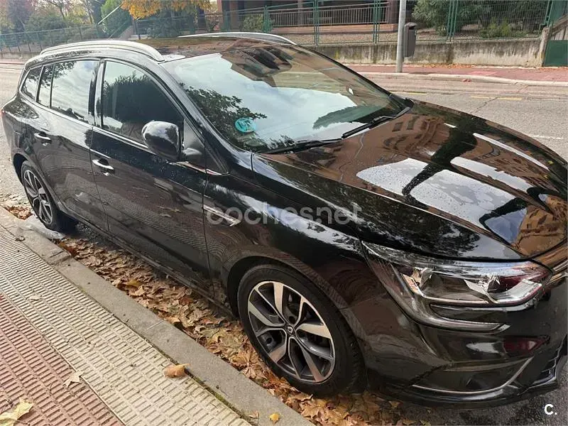 Usado Renault Mégane GrandTour Bose Edition 130 CV (95 kW) 2016 Negro Familiar