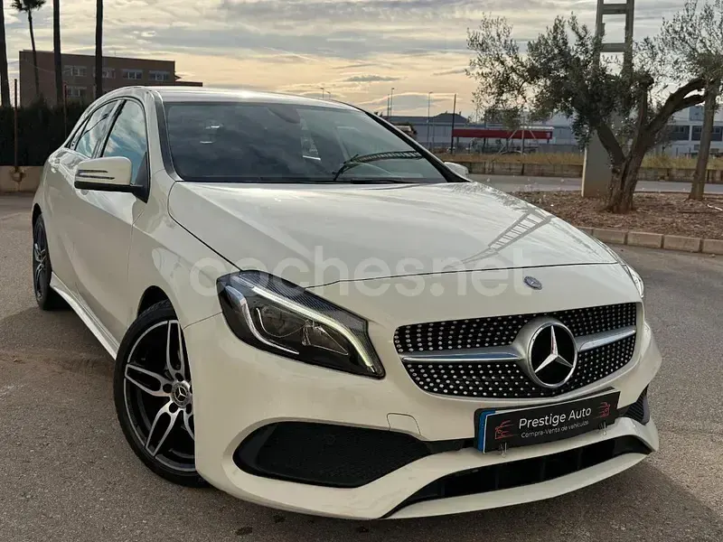 Käytetty Mercedes A180 122 HP (89 kW) 2017 Valkoinen Sedan