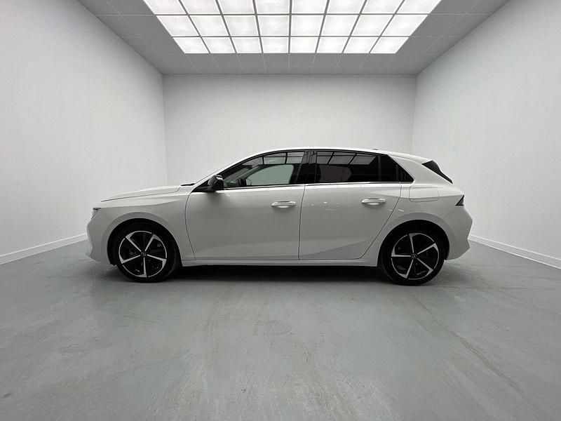 Usado Opel Astra Elegance 181 CV (133 kW) 2022 Blanco Berlina