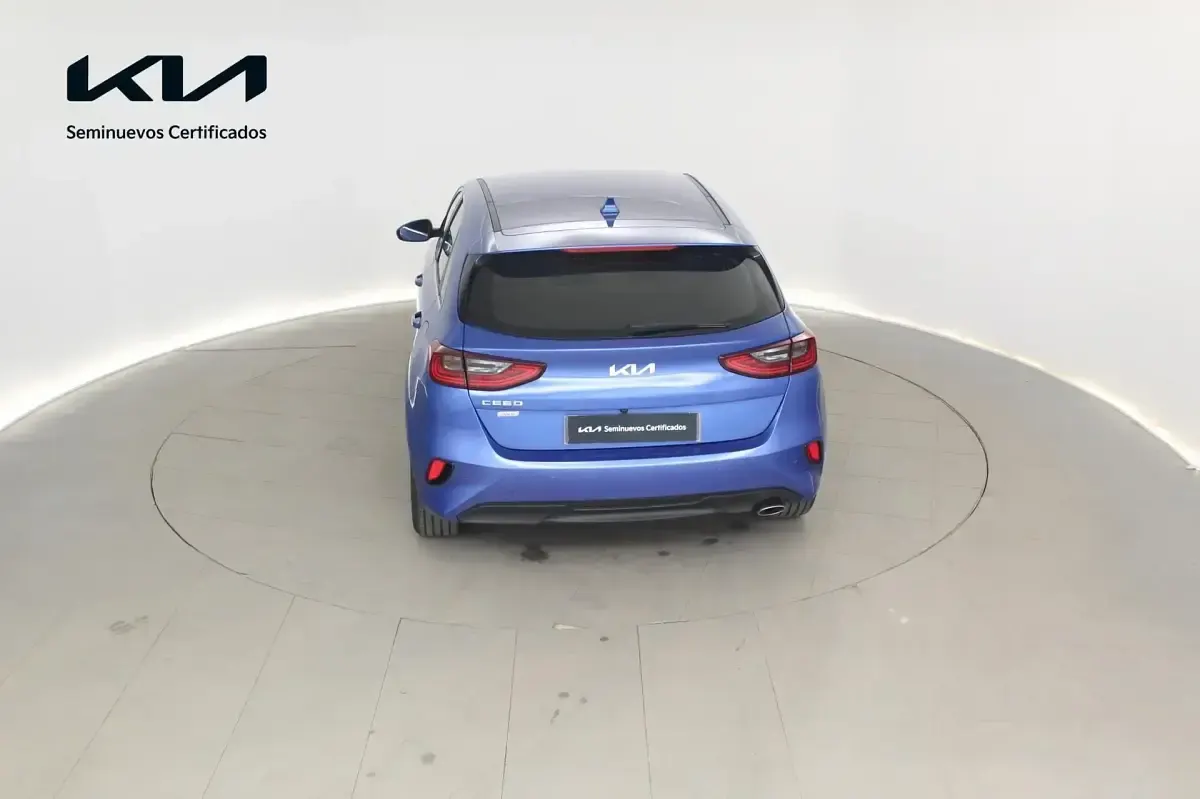 Usado Kia Ceed 100 CV (73 kW) 2025 Azul Utilitario