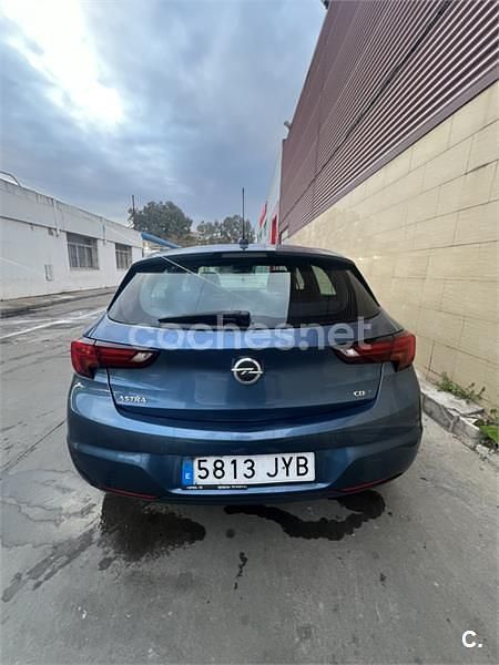 Usado Opel Astra Selective 110 CV (80 kW) 2017 Azul Berlina