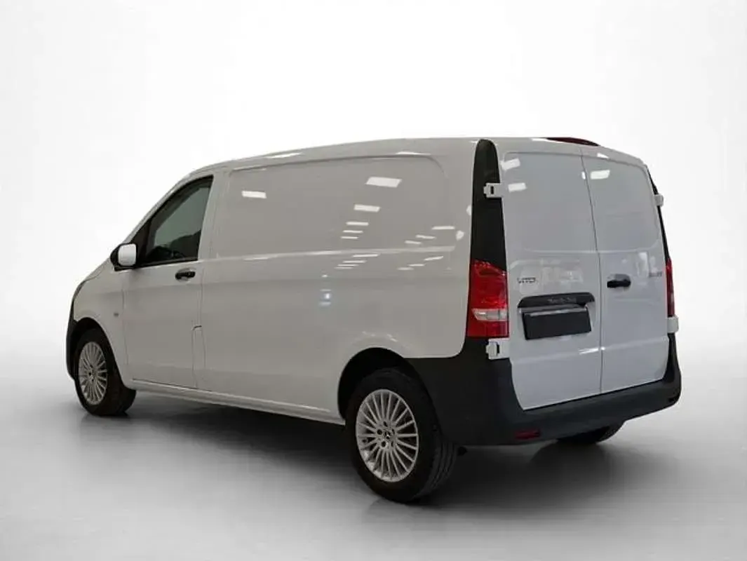 Usado Mercedes Vito 136 CV (100 kW) 2025 Blanco Van