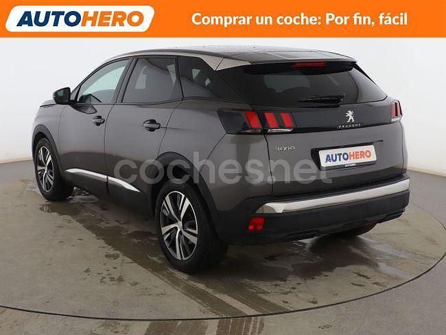 Usado Peugeot 3008 Allure 131 CV (96 kW) 2023 Gris SUV