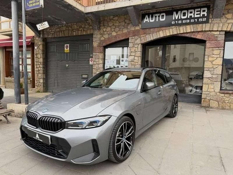Usado BMW 330e Comfort Edition 292 CV (214 kW) 2024 Gris Familiar