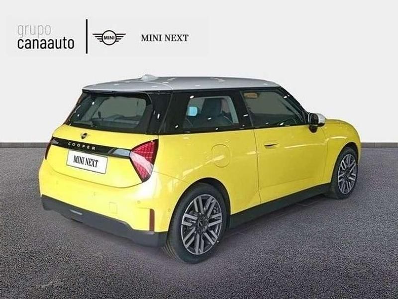Nuevo Mini Cooper Essential 135 kW (184 CV) 2025 Amarillo Utilitario