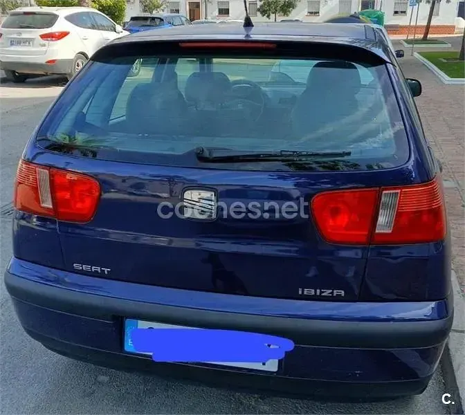 Usado Seat Ibiza Stella 60 CV (44 kW) 2001 Azul Utilitario