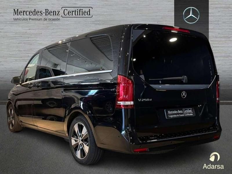 Usado Mercedes V250 190 CV (139 kW) 2024 Negro Monovolumen