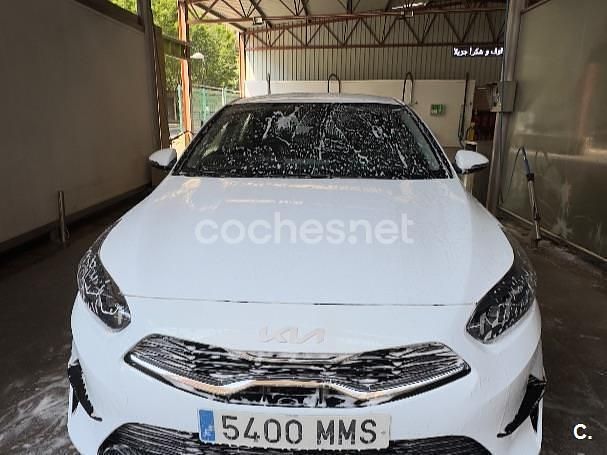 Usado Kia Ceed 120 CV (88 kW) 2024 Blanco Utilitario