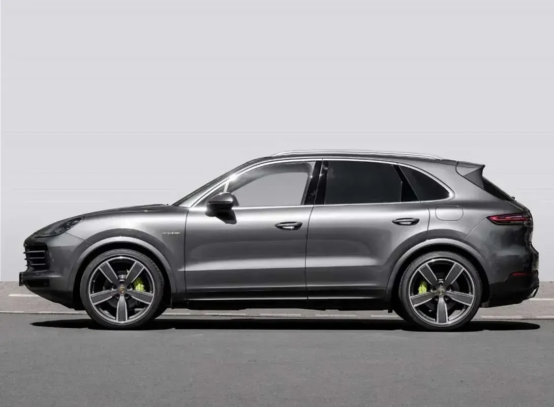 Usado Porsche Cayenne 462 CV (339 kW) 2021 Gris SUV