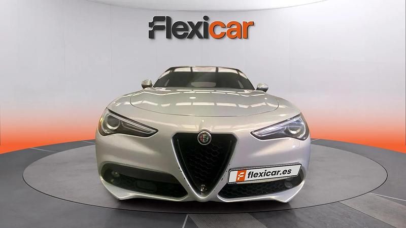 Usado Alfa Romeo Stelvio Sprint 190 CV (139 kW) 2022 Gris SUV