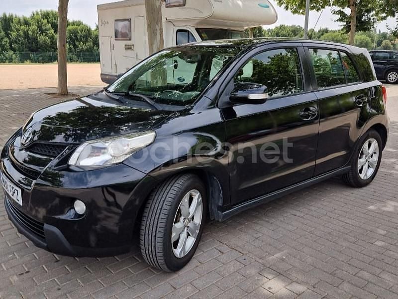 Negro Usado 2009 Toyota Urban Cruiser Active SUV | 7800 € - Imagen 1/4