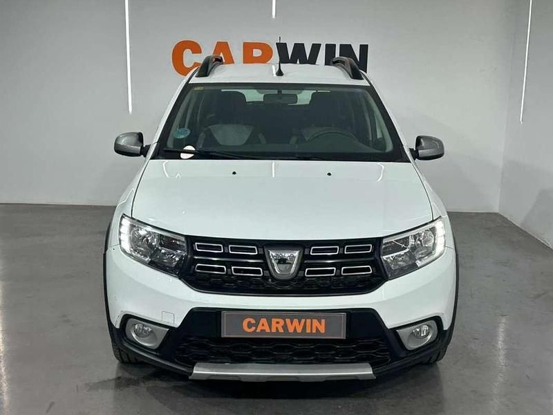 Usado Dacia Sandero Comfort 95 CV (69 kW) 2020 Blanco Utilitario