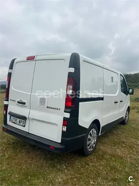 Usado Renault Trafic 120 CV (88 kW) 2019 Blanco Monovolumen