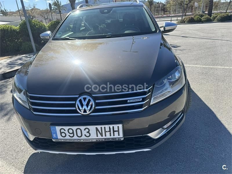 Usado VW Passat Alltrack 177 CV (130 kW) 2014 Marrón Familiar