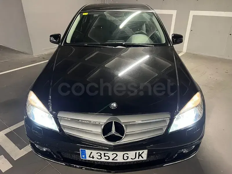Usado Mercedes C220 Avantgarde 170 CV (125 kW) 2008 Negro Berlina