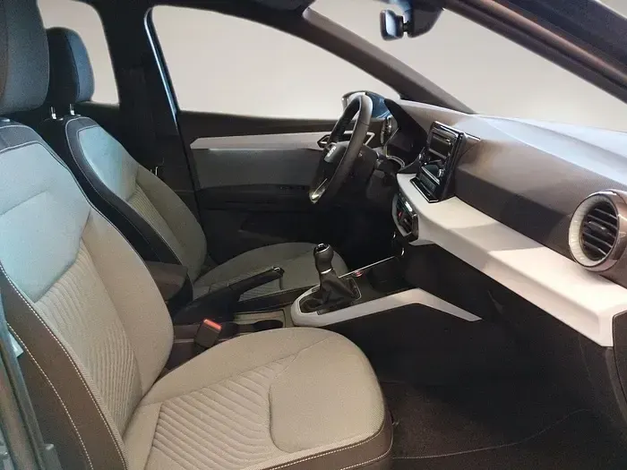 Usado Seat Ibiza XCELLENCE 116 CV (85 kW) 2025 Gris Utilitario