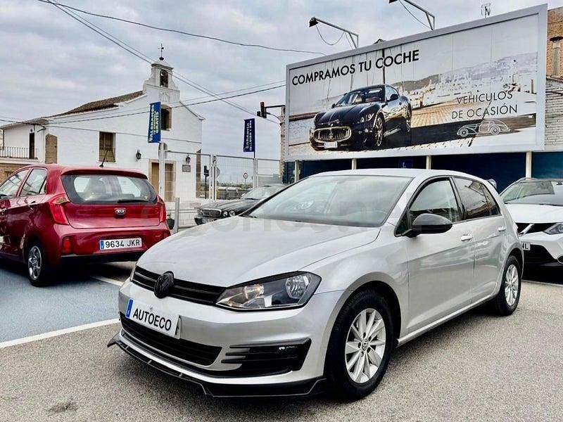 Usado VW Golf VII Advance 110 CV (80 kW) 2016 Gris / plata Berlina