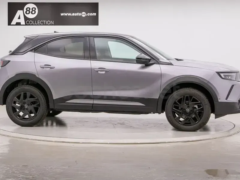 Usado Opel Mokka 130 CV (95 kW) 2024 Gris / plata SUV