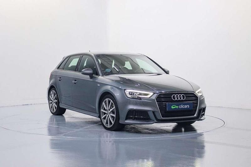 Usado Audi A3 Sportback S-Line 116 CV (85 kW) 2019 Gris Utilitario