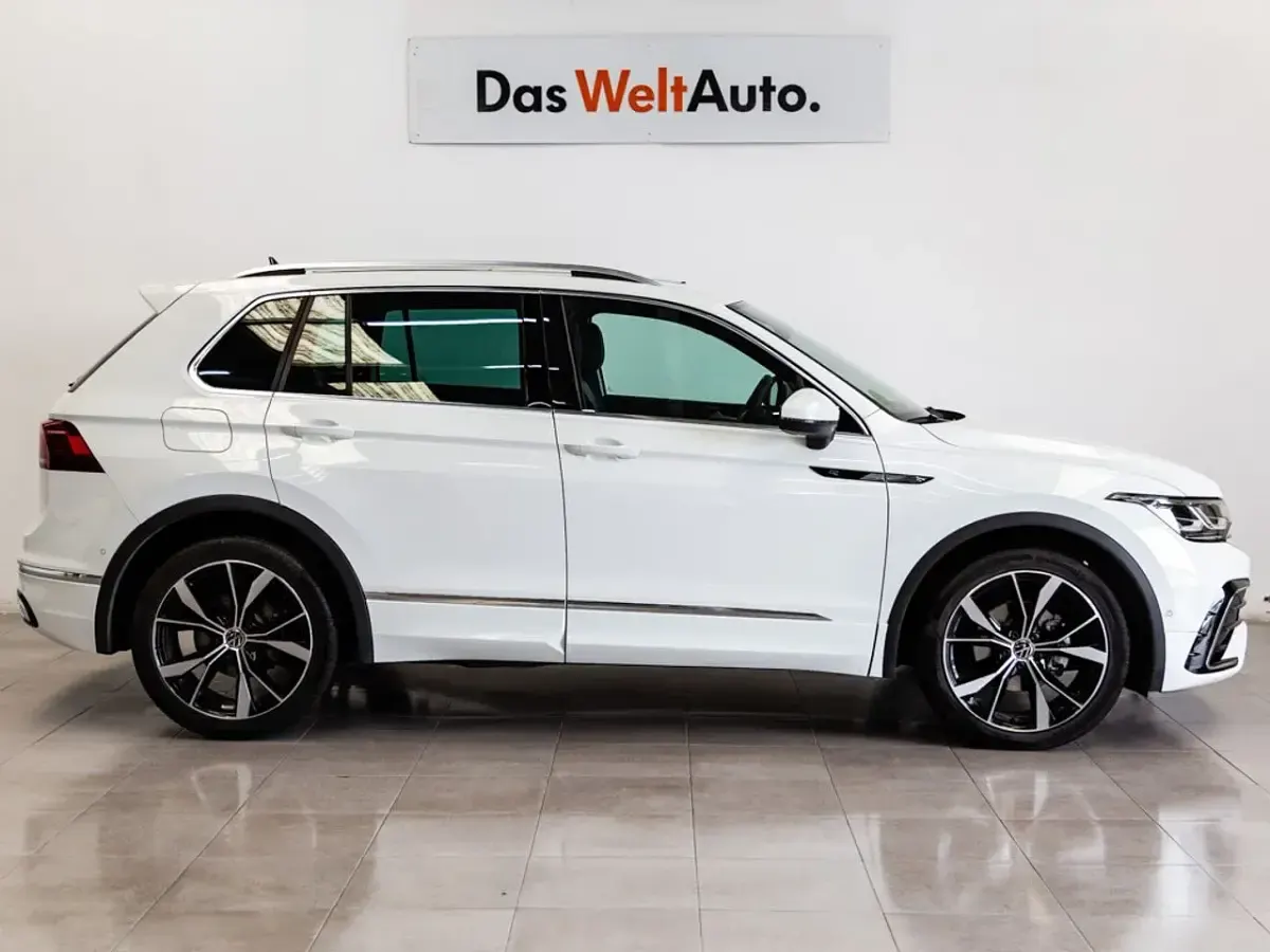 Usado VW Tiguan R-line 150 CV (110 kW) 2022 Oryx SUV