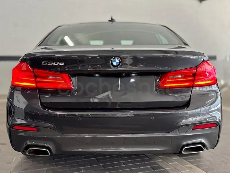 Usado BMW 530e iPerformance 252 HP (185 kW) 2019 Cinzento Sedan