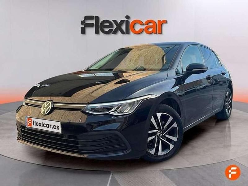 Usado VW Golf VII Life 150 CV (110 kW) 2021 Negro Utilitario