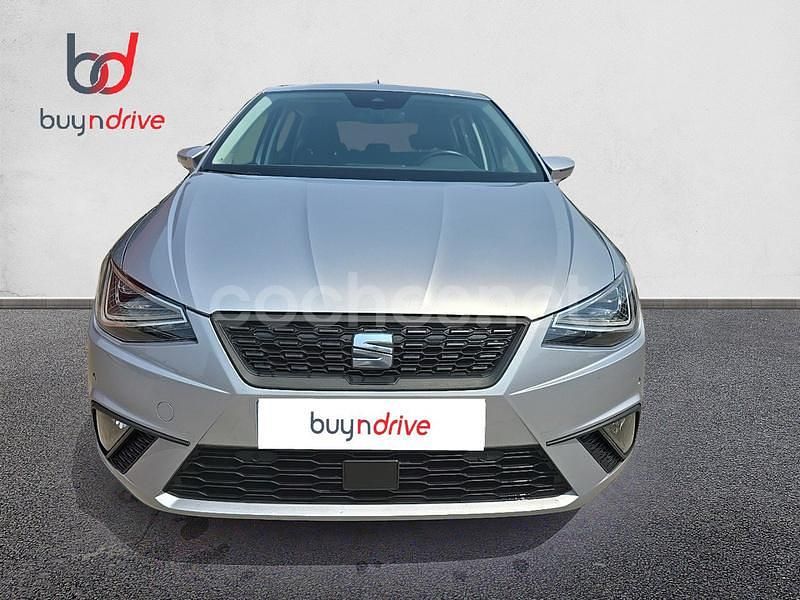 Usado Seat Ibiza Style Plus 110 CV (80 kW) 2022 Gris / plata Berlina