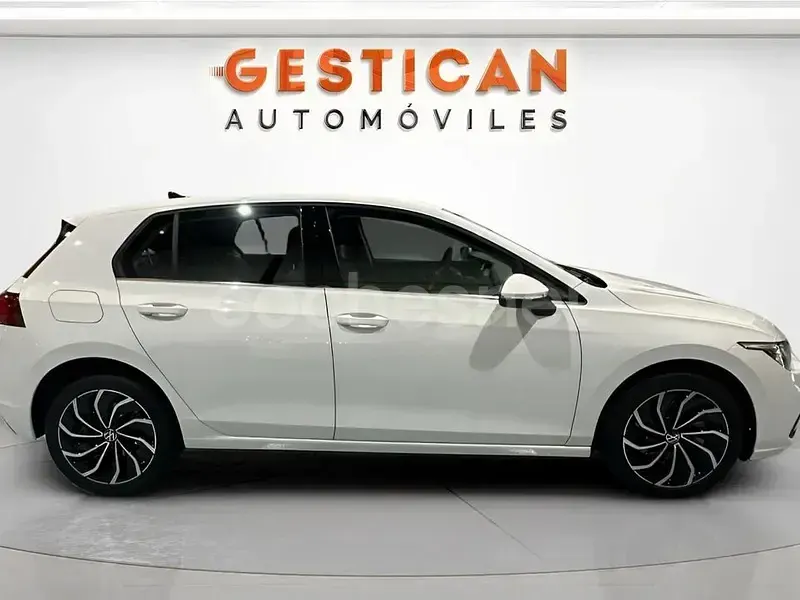 Usado VW Golf VIII Style 204 CV (150 kW) 2025 Blanco Berlina