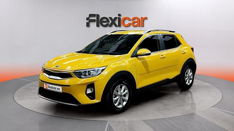 Usado Kia Stonic 84 CV (61 kW) 2018 Amarillo SUV