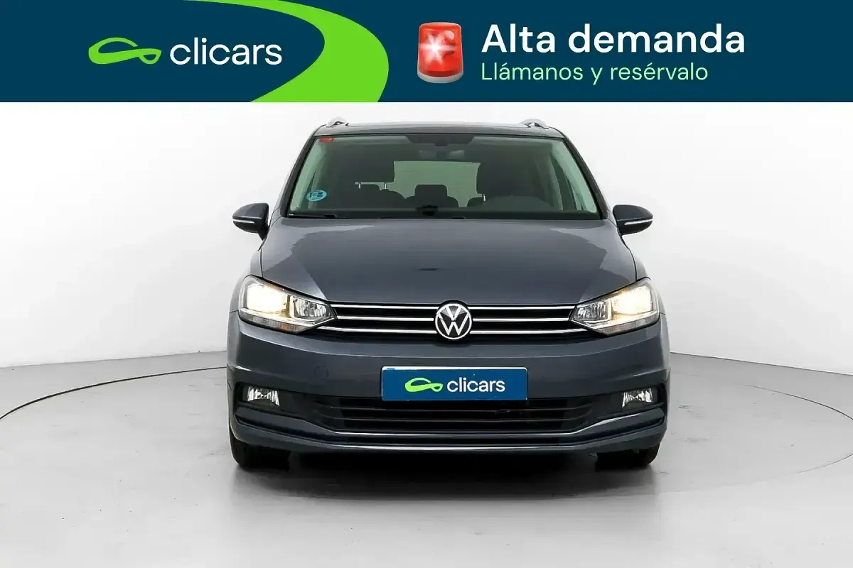 Usado VW Touran Advance 150 CV (110 kW) 2021 Gris Monovolumen