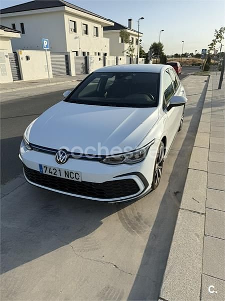 Blanco Usado 2021 VW Golf VIII GTE Berlina | 25.800 € (Precio justo) - Imagen 1/4