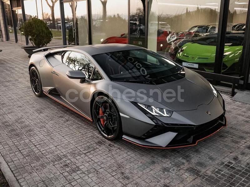 Usado Lamborghini Huracán 640 CV (470 kW) 2024 Gris Coupe