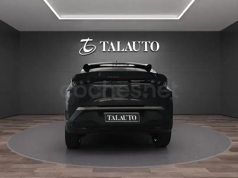Usado Peugeot 3008 Allure 136 CV (100 kW) 2024 Gris / plata SUV