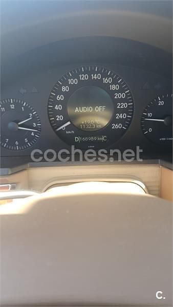 Usado Mercedes E220 Elegance 150 CV (110 kW) 2006 Negro Berlina