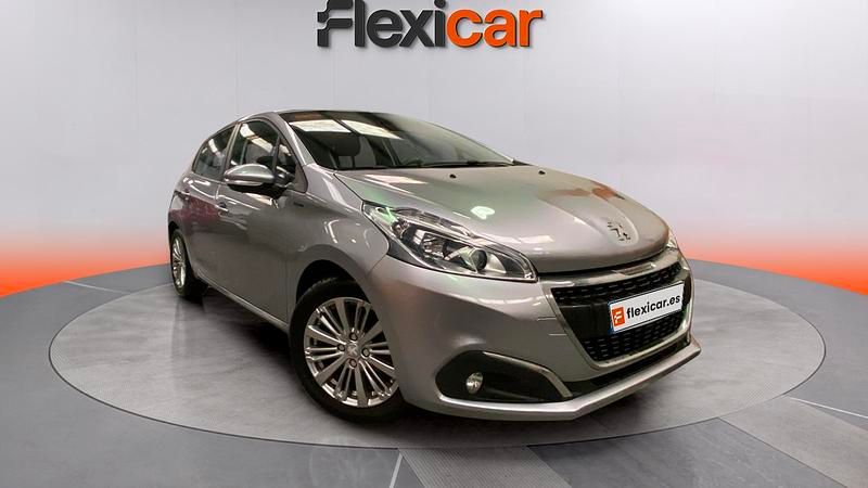 Usado Peugeot 208 Allure 82 CV (60 kW) 2018 Gris Utilitario