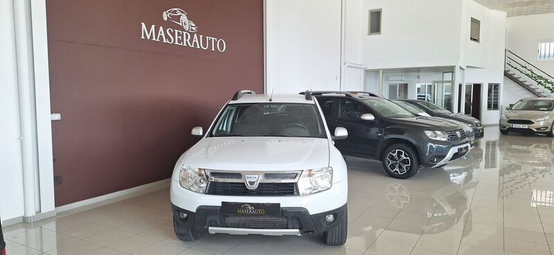 Blanco Usado 2010 Dacia Duster Lauréate SUV | 10.500 € (Un poco caro) - Imagen 1/4
