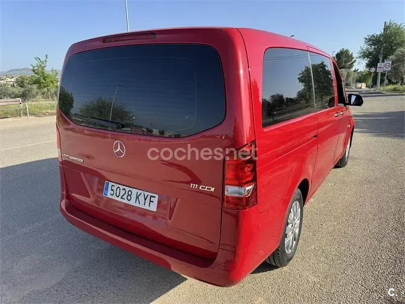 Usado Mercedes Vito Marco Polo 88 CV (64 kW) 2019 Rojo Van