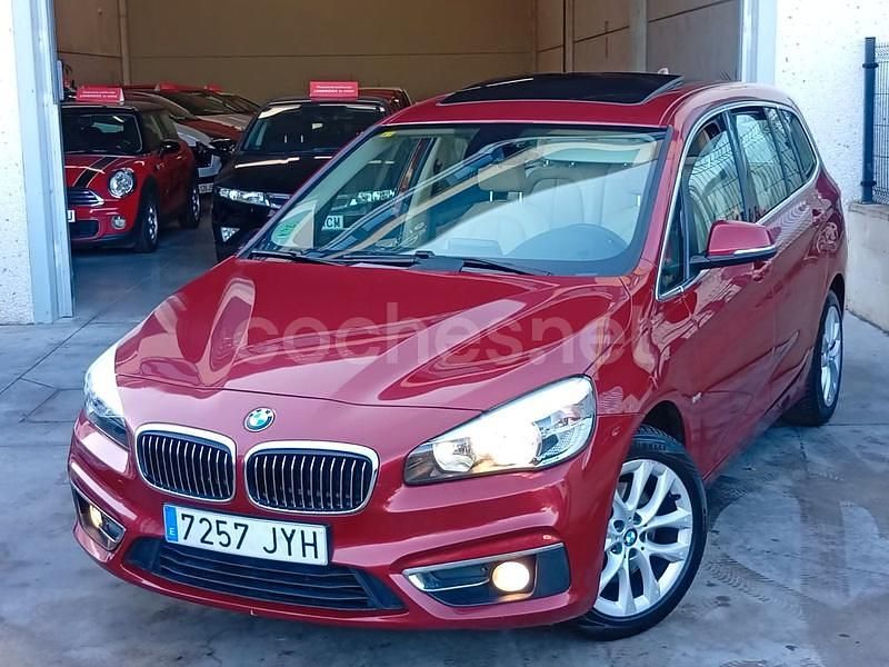 Granate Usado 2015 BMW 218 Comfort Edition Familiar | 11.495 € (Precio justo) - Imagen 1/4