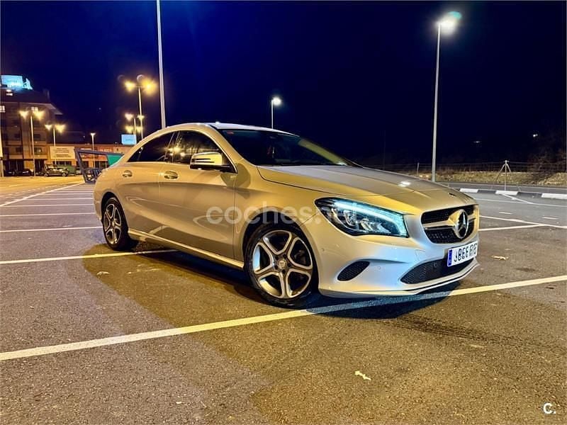 Usado Mercedes CLA220 177 CV (130 kW) 2017 Gris / plata Berlina