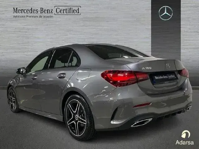 Usado Mercedes A180 136 CV (100 kW) 2026 Gris montaña