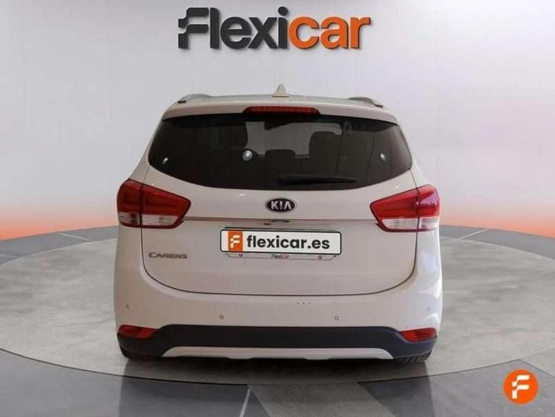 Usado Kia Carens 136 CV (100 kW) 2018 Blanco Monovolumen