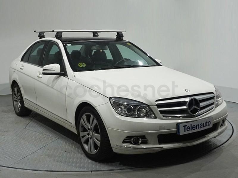 Usado Mercedes C200 136 CV (100 kW) 2009 Blanco Berlina