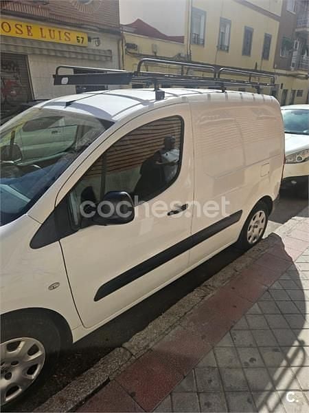 Usado Peugeot Partner Tepee Access 75 CV (55 kW) 2015 Blanco Monovolumen