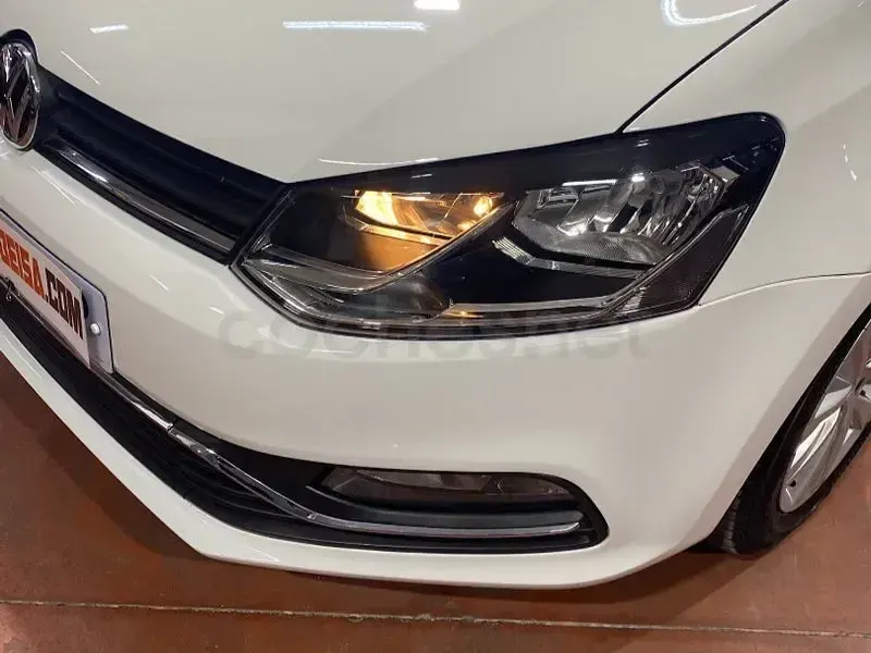 Usado VW Polo Sportline 90 CV (66 kW) 2014 Blanco Berlina
